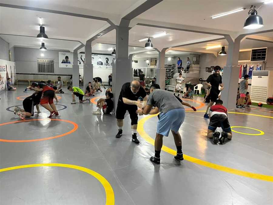 سیاست در آغوش کُشتی + فیلم